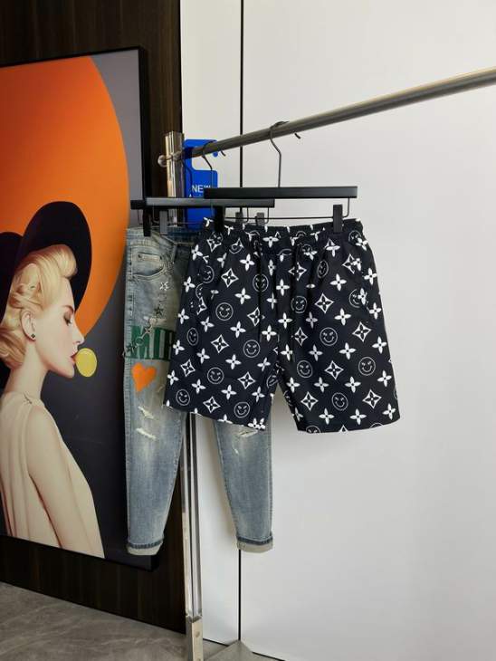 Picture of LV Short Pants _SKULVM-3XLtltx1918274